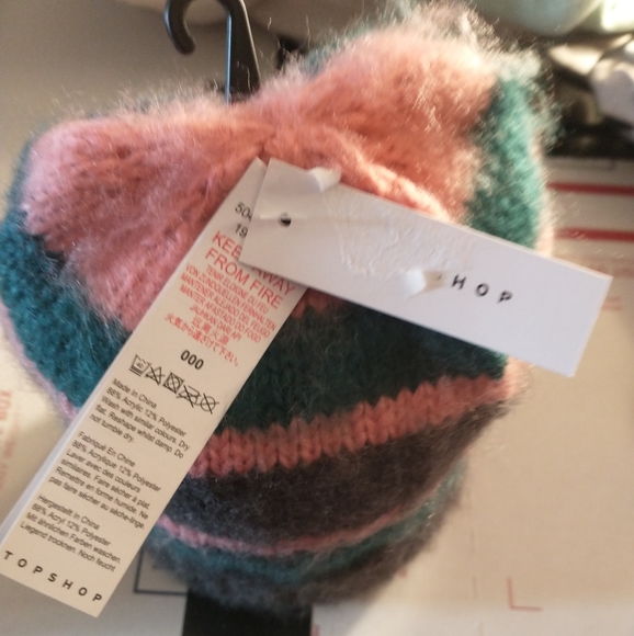 TOPSHOP Ribbed & Cuffed Beanie NEW WITH TAGS - Picture 4 of 8